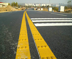 道路標線與道路設施 城市交通的安全衛士